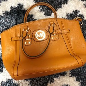 Michael Kors- brown bag